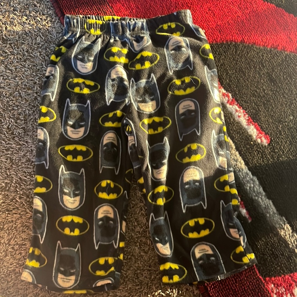Boy toddler Batman pajamas pants. 2T, tag is coming off but in very good shape